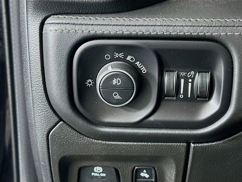 Used 2020 RAM 1500 Limited AWD/4WD image 10