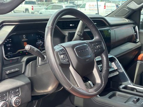 Used 2024 GMC Sierra 2500 Denali Ultimate w/ Max Trailering Package AWD/4WD image 8