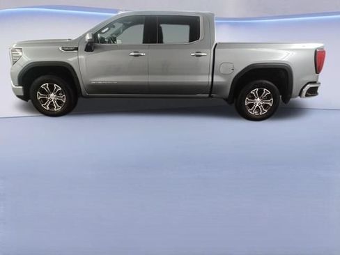 Used 2026 GMC Sierra 1500 SLT AWD/4WD image 4