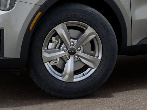 New 2026 Kia Sorento LX FWD image 9