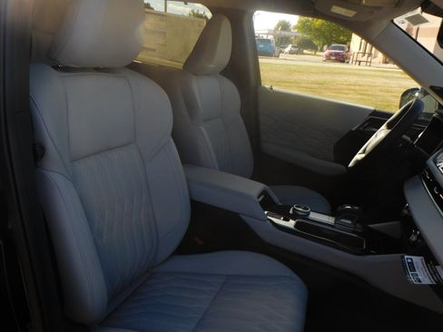 New 2025 Mitsubishi Outlander AWD image 26