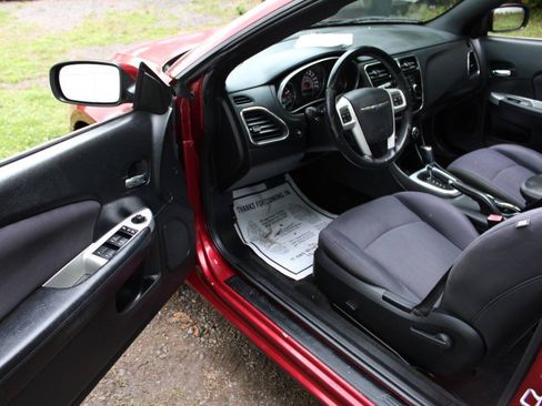 Used 2013 Chrysler 200 Touring FWD image 13