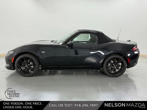 New 2026 MAZDA MX-5 Miata Club image 10