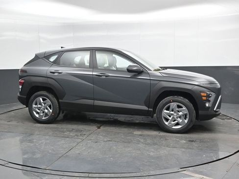 New 2026 Hyundai Kona SE AWD/4WD image 3