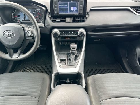 Used 2022 Toyota RAV4 LE image 13