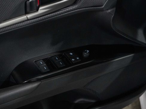 New 2026 Toyota Camry Hybrid FWD image 22