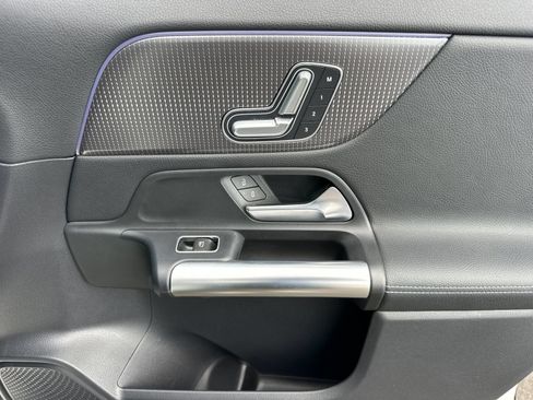 Certified 2021 Mercedes-Benz GLA 250 4MATIC w/ Premium Package image 19