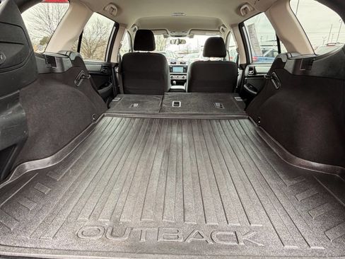 Used 2015 Subaru Outback 2.5i Premium image 14
