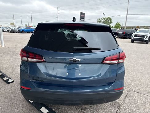Used 2024 Chevrolet Equinox LS w/ LS Convenience Package FWD image 4