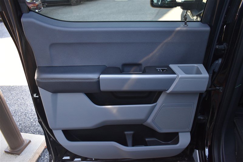 Used 2024 Ford F350 XLT AWD/4WD image 22