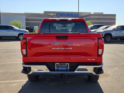 Used 2023 GMC Sierra 1500 SLE image 4