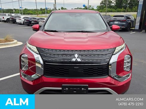 Used 2024 Mitsubishi Outlander SE AWD/4WD image 2