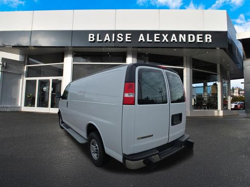 Used 2024 Chevrolet Express 2500 w/ Driver Convenience Package RWD image 8