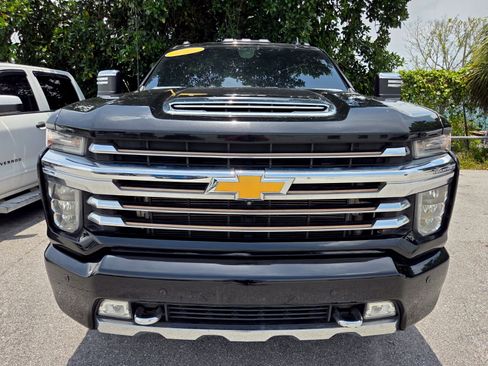 Used 2022 Chevrolet Silverado 3500 High Country AWD/4WD image 3