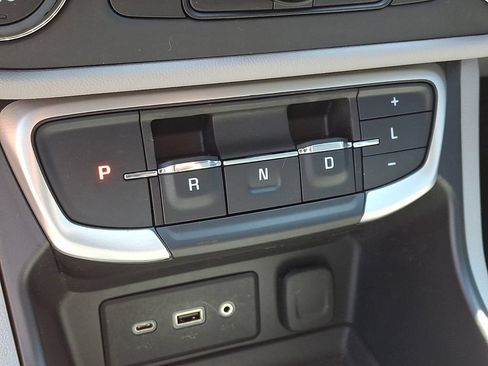 Used 2023 GMC Terrain SLE w/ Driver Convenience Package AWD/4WD image 15