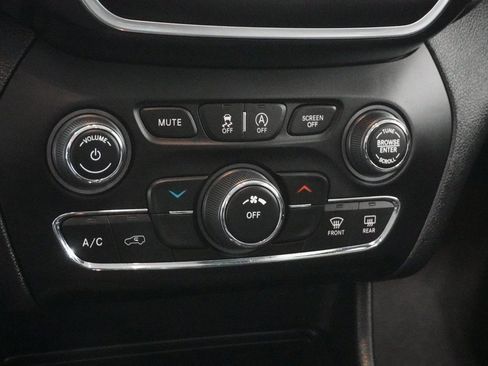 Used 2021 Jeep Cherokee Latitude Lux image 26