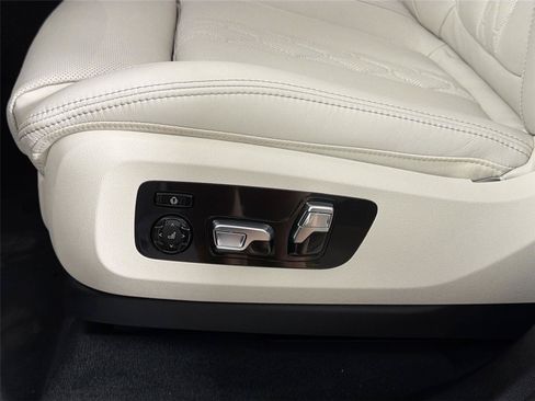 New 2026 BMW X5 xDrive40i AWD/4WD image 17