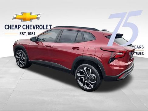Used 2025 Chevrolet Trax RS w/ Driver Confidence Package FWD image 4