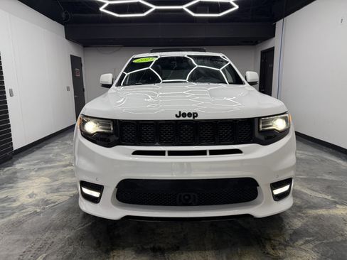 Used 2021 Jeep Grand Cherokee SRT image 7