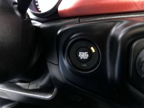 Used 2022 Jeep Wrangler Rubicon w/ LED Lighting Group AWD/4WD image 17