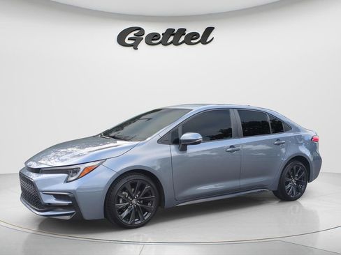 Certified 2024 Toyota Corolla SE FWD image 1