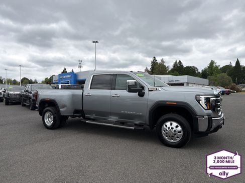 Used 2024 GMC Sierra 3500 SLT w/ SLT Premium Package AWD/4WD image 7