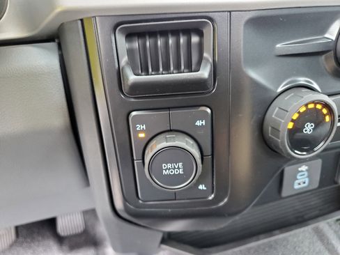 New 2025 Ford F550 4x4 Regular Cab Super Duty image 32