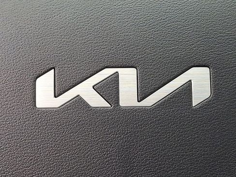 New 2025 Kia Niro Wind w/ Wind Preserve Package image 12