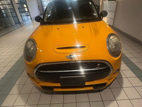 Used 2015 MINI Cooper S image 2