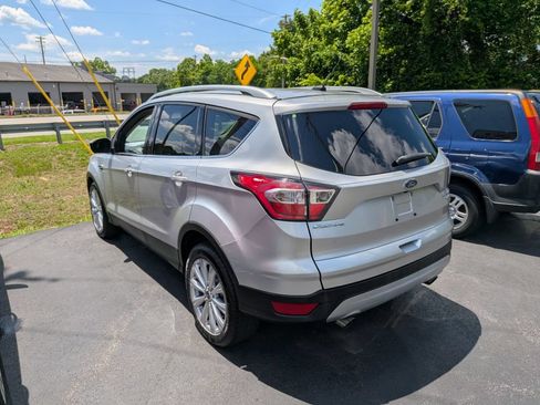 Used 2017 Ford Escape Titanium FWD image 5