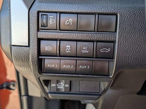 Certified 2025 Toyota Tacoma TRD Off-Road w/ TRD Off Road Premium Package AWD/4WD image 24