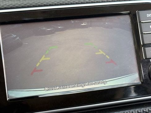 Used 2021 Nissan Kicks S FWD image 17