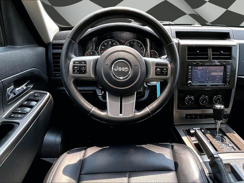 Used 2012 Jeep Liberty Limited Jet w/ Comfort/Convenience Group AWD/4WD image 5