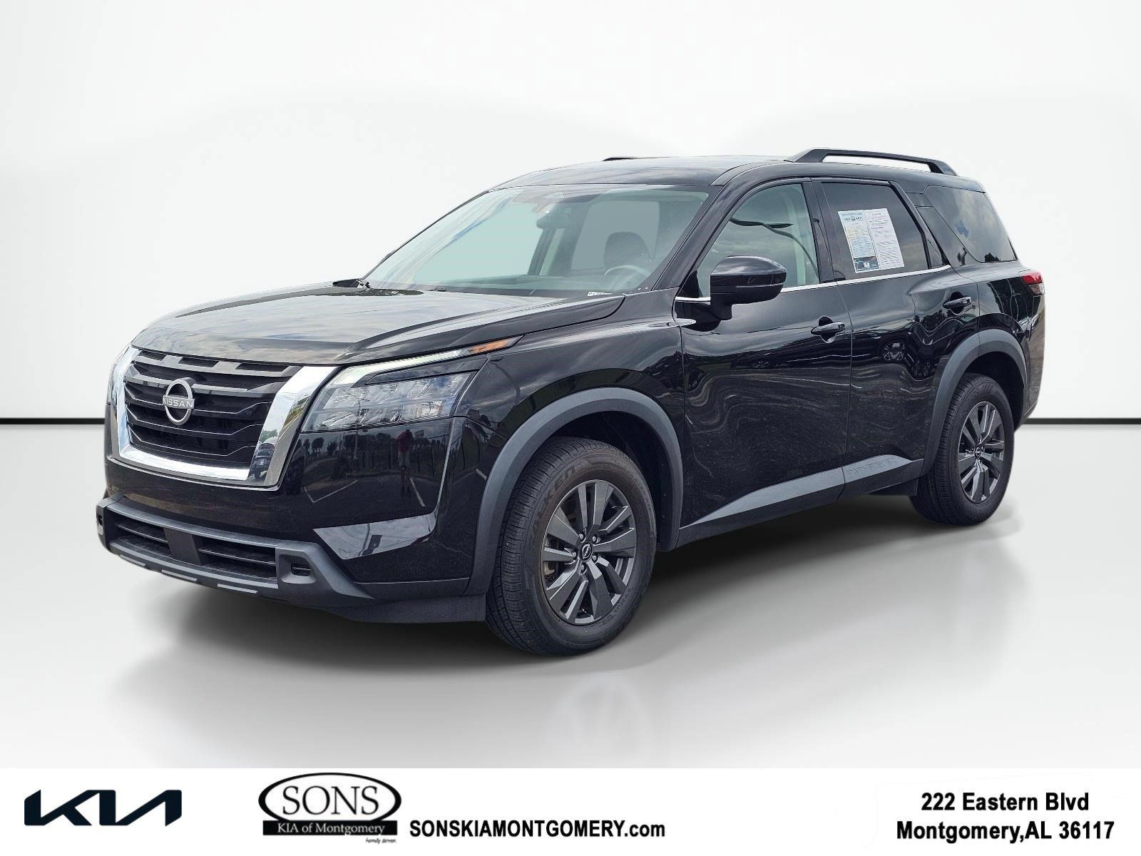 Used 2024 Nissan Pathfinder SV FWD image 1
