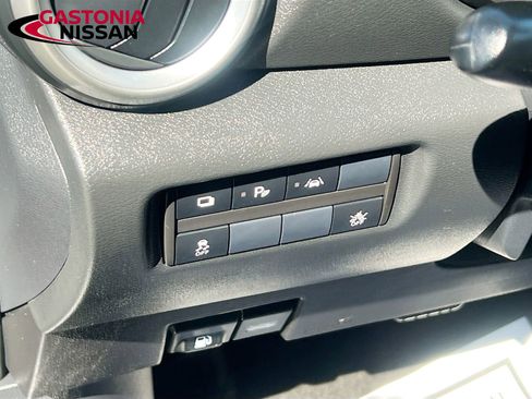 Used 2025 Nissan Versa S w/ Trunk Package image 13