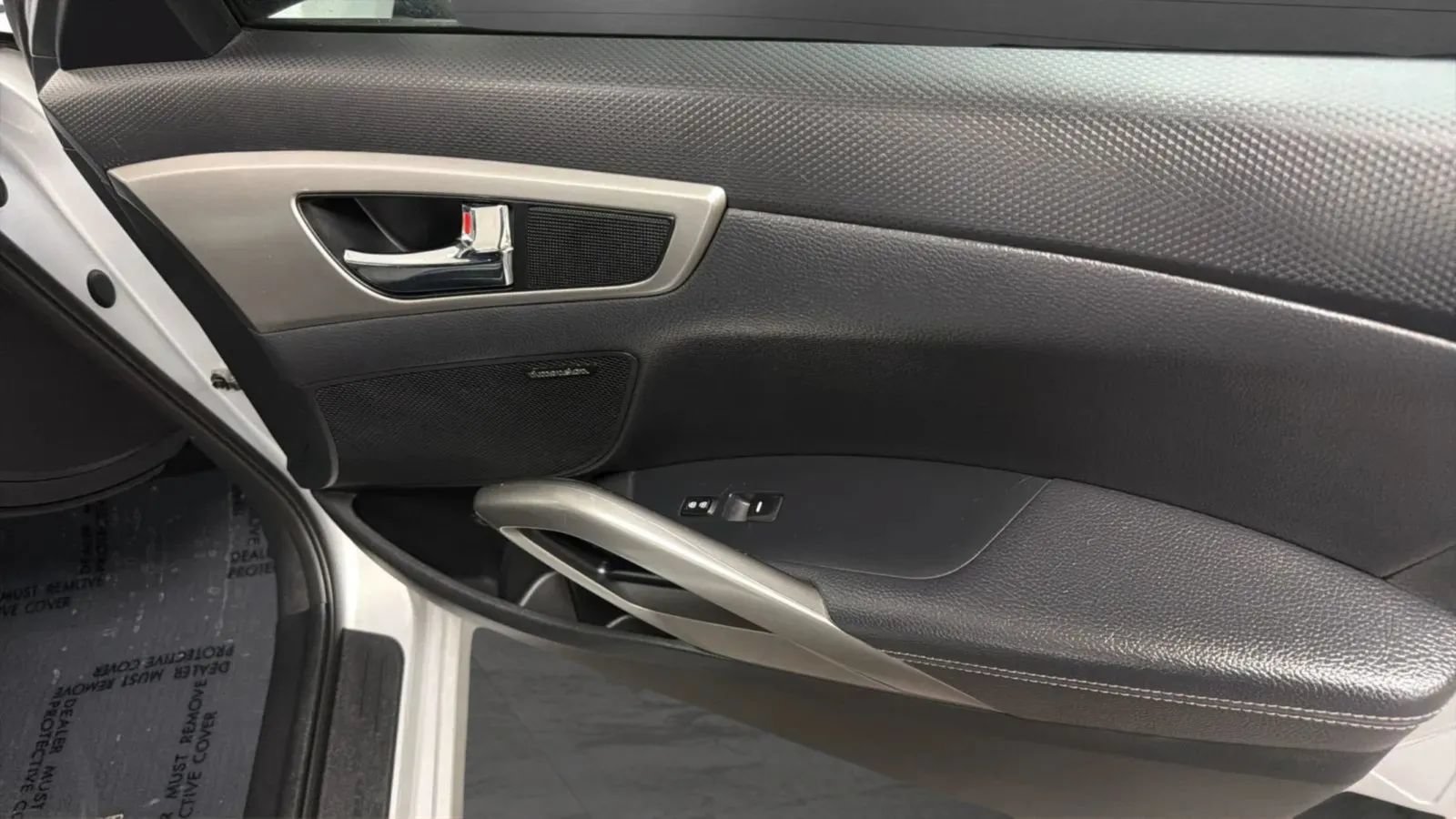 Used 2016 Hyundai Veloster w/ Option Group 03 FWD image 18