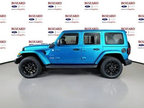 Used 2024 Jeep Wrangler Unlimited Sahara w/ Technology Group image 5