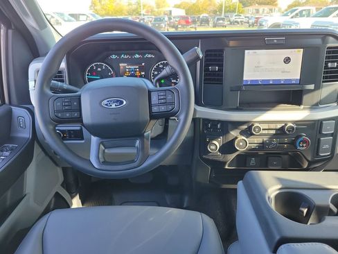 New 2026 Ford F550 4x4 Crew Cab image 11
