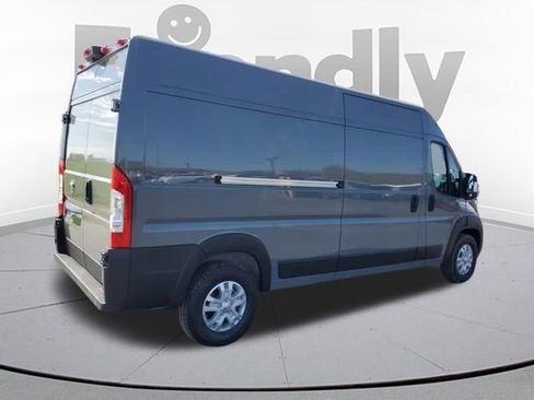 Used 2025 RAM ProMaster 2500 w/ Quick Order Package 22G SLT FWD image 5
