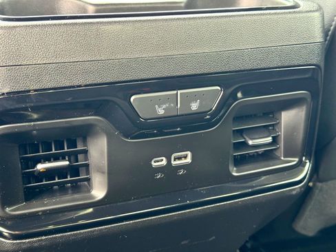 Used 2024 GMC Sierra 2500 AT4 w/ AT4 Preferred Package image 22