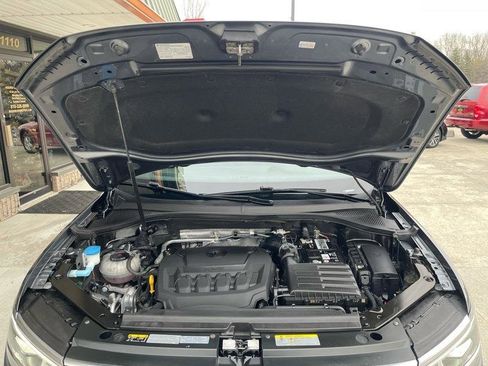 Used 2021 Volkswagen Tiguan SEL Premium R-Line image 53