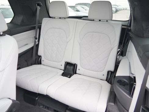 New 2027 BMW X7 xDrive40i w/ Executive Package AWD/4WD image 19