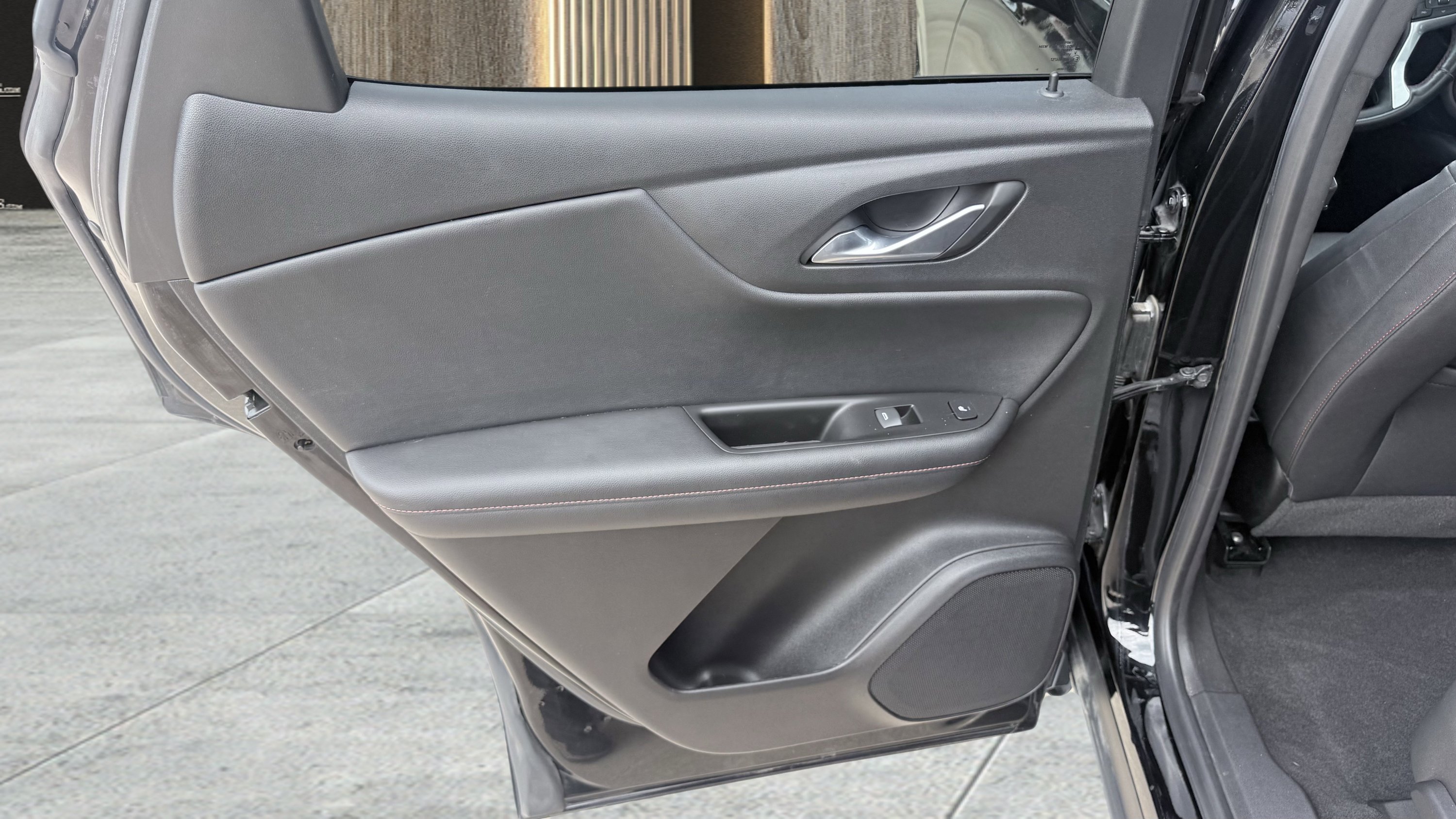 Used 2021 Chevrolet Blazer RS w/ Enhanced Convenience Package FWD image 34