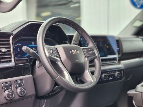 Used 2023 Chevrolet Silverado 1500 RST image 17