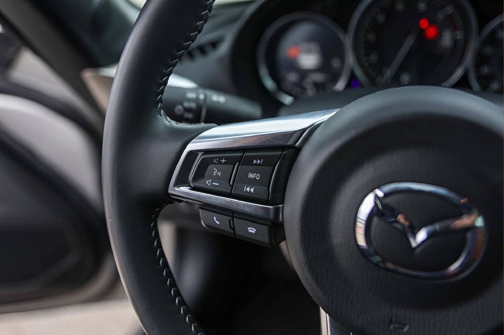 Used 2022 MAZDA MX-5 Miata RF Grand Touring RWD image 16
