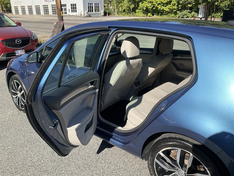 Used 2015 Volkswagen Golf SE FWD image 13