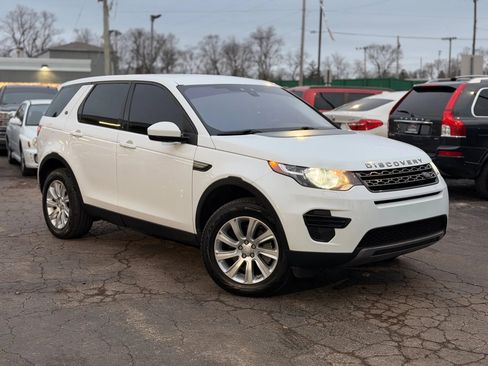 Used 2018 Land Rover Discovery Sport SE image 3