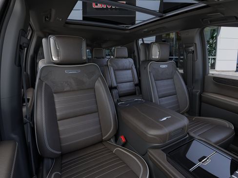 New 2026 GMC Yukon XL Denali Ultimate AWD/4WD image 10