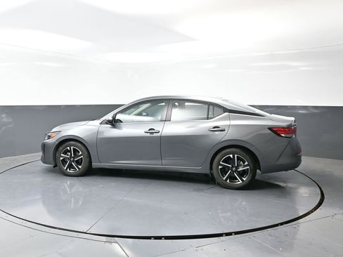 Used 2024 Nissan Sentra SV image 11