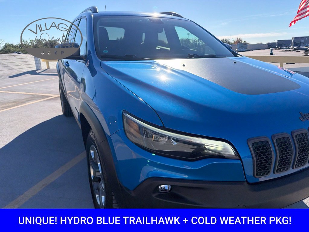 Used 2019 Jeep Cherokee Trailhawk w/ Cold Weather Group AWD/4WD image 11
